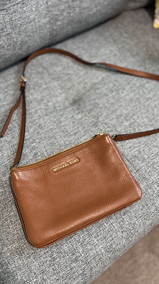 Michael Kors -käsilaukku