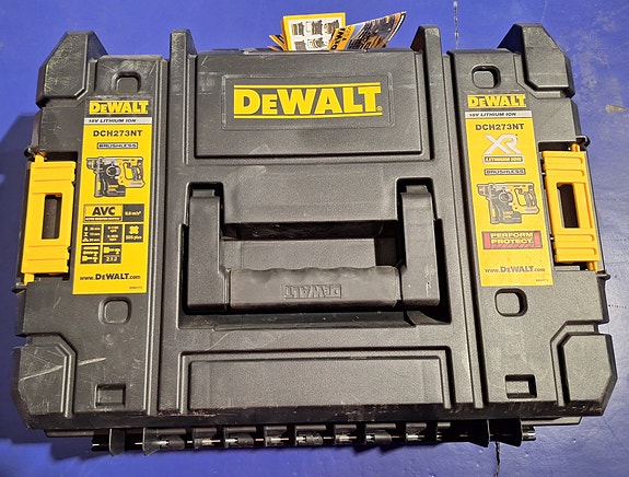 DeWalt akkuporavasara DCH273NT UUSI