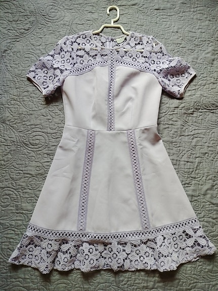Violetti mekko