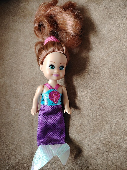 Pieni merenneito nukke/barbie