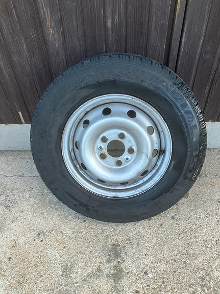 Kesärengas Citroën Jumperiin