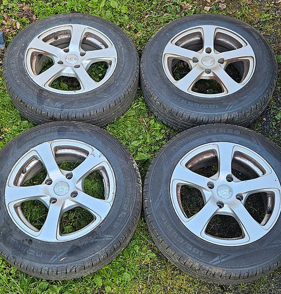 Nokian Tyres Wetproof Renkaat vanteilla 15 tuumaa
