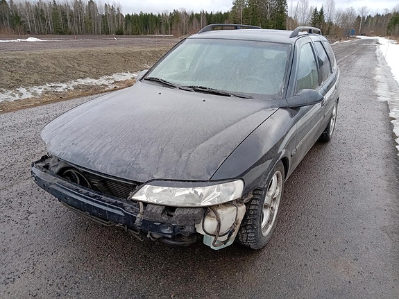Opel Vectra B 2.5i V6 farm. -99