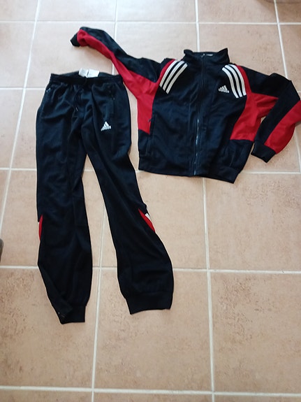 Adidas Verryttelypuku koko 152