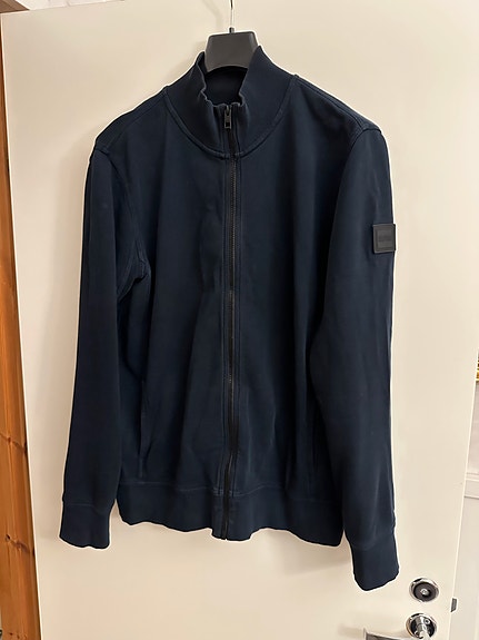 Hugo Boss tummansininen miesten collegetakki (XL)
