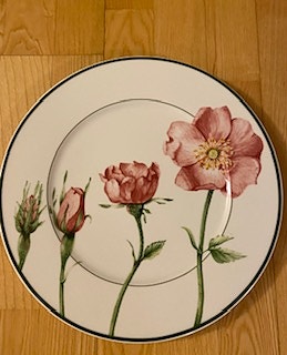 Villeroy&Boch ruusuaiheinen lautanen