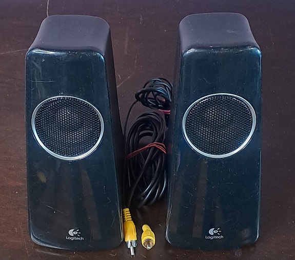 Logitech-kaiutin 2 kpl