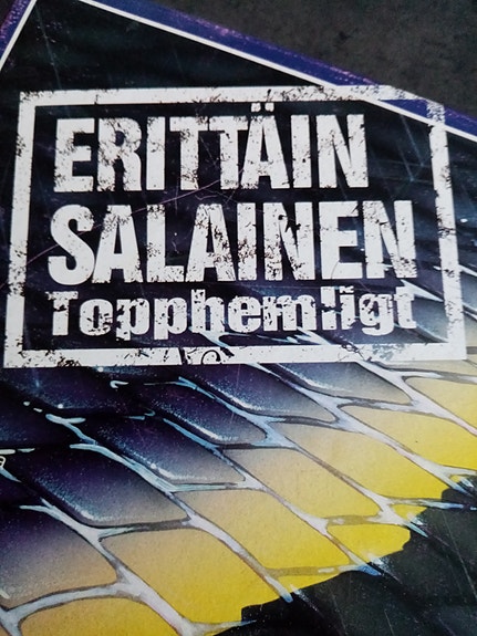 Lautapeli "Erittäin salainen"