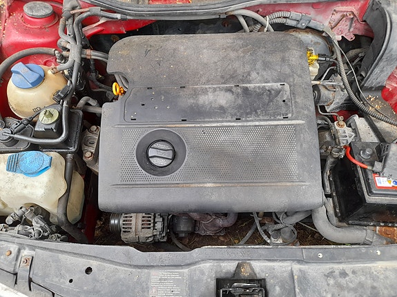 Vw Golf 1.6 16V 80 kw 2002 v