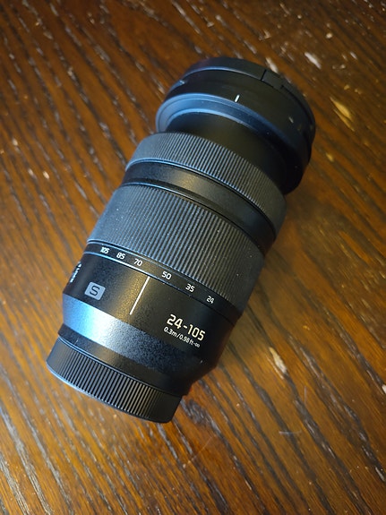 Panasonic Lumix 24-105mm f/4