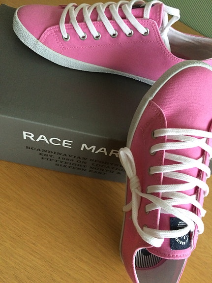 UUDET Race Marine -tennarit, 36