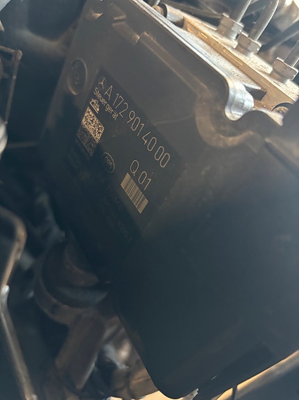 Mercedes Benz C 200 cdi w204 ABS jarruyksikkö A2044316812  /  A1729008200