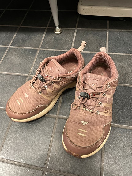 Viking goretex lenkkarit 30 kumpparikiinnitys