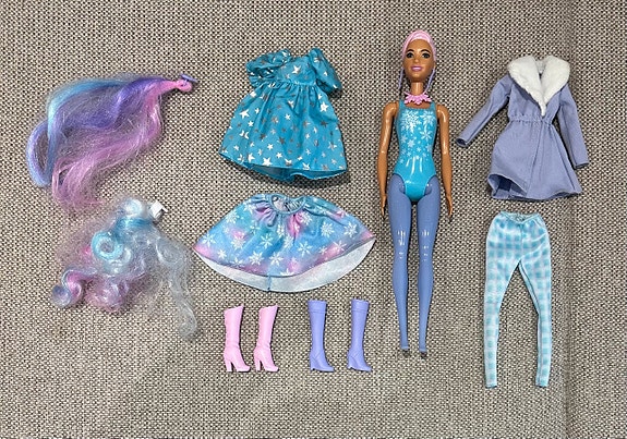 Reveal Barbie tarvikkeineen