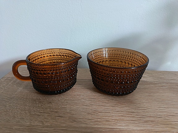 Kastehelmi kermakko ja sokerikko