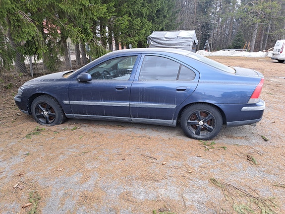S60 volvo osina myyntiin