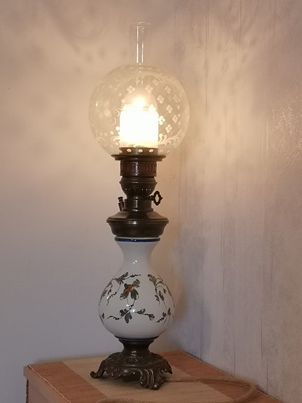 Vanha pöytävalaisin