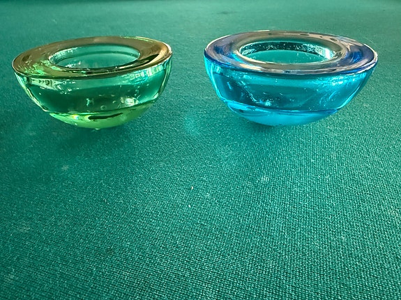 Iittala Ballo tuikku alusta kirkkaan vihreä ja turkoosi sininen