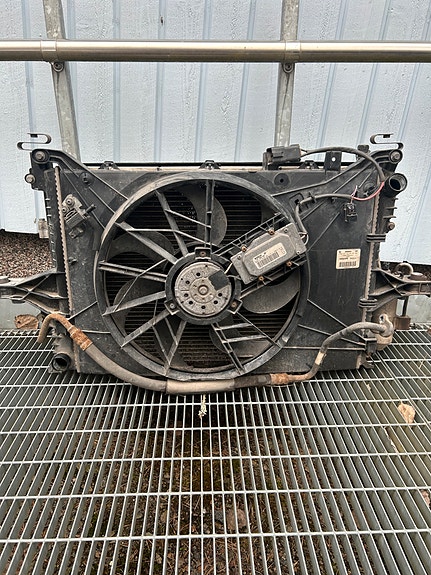 Volvo V70 mk2/S60 2.4 bensa manuaalin jäähdytinpaketti