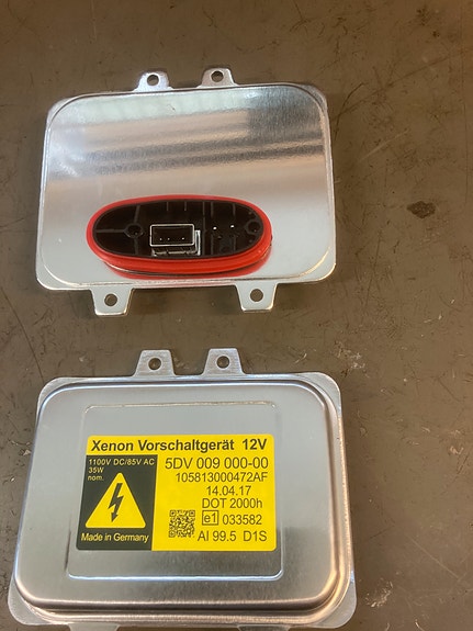 Uusi xenon ballast malli 5DV009 00 0-00