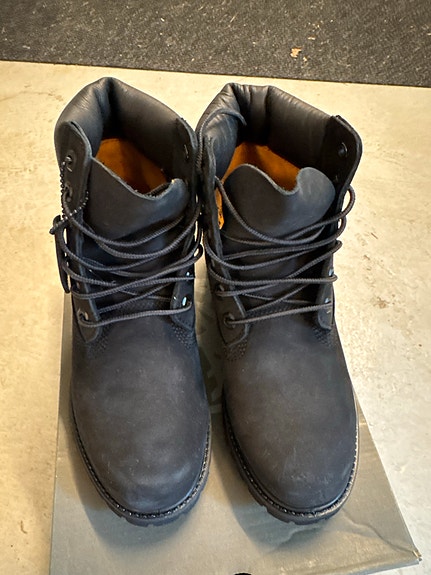 Uudet Timberland -kengät, 37,5