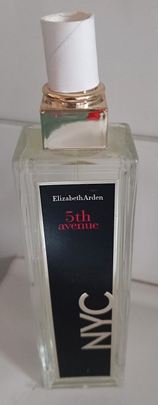 Elizabeth Arden 5th Avenue tuoksu