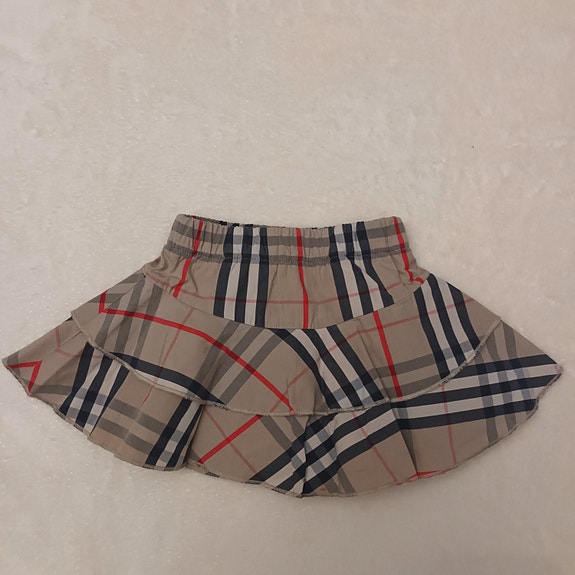 Burberry hame, koko 6 kk.