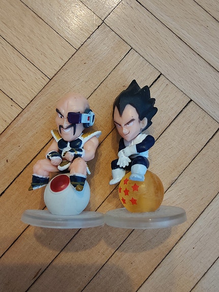 Dragonball Z kaksi figuuria