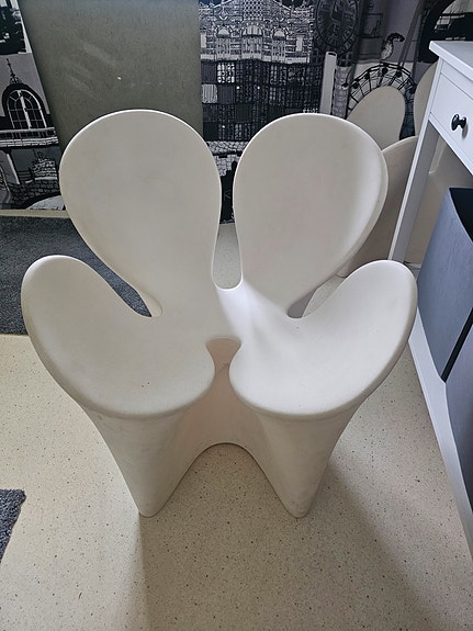 Clover Armchair

Tuolit