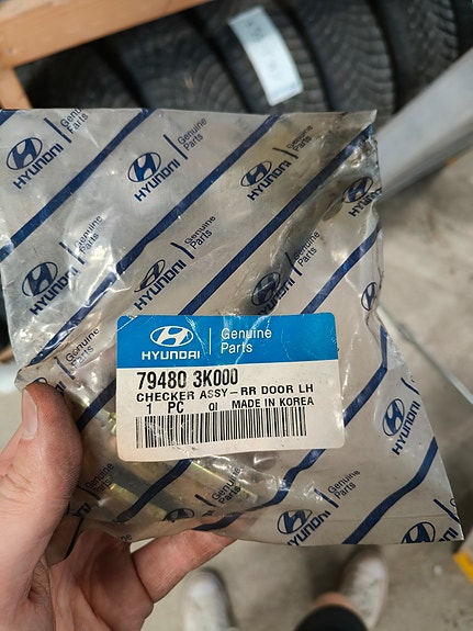 Hyundai Sonata 2004-2010 vasemman takaoven stoppari 794803K000