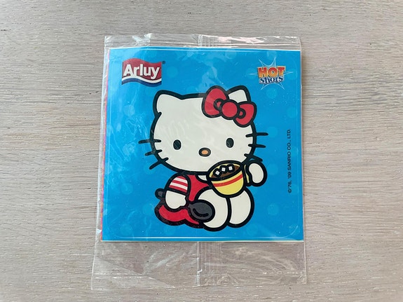 Hello Kitty tarra – Arluy x Sanrio