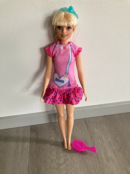 Iso Barbie Nukke Vaaleanpunainen Mekko