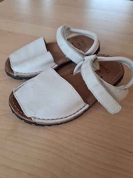 Sfera sandaalit, koko 24