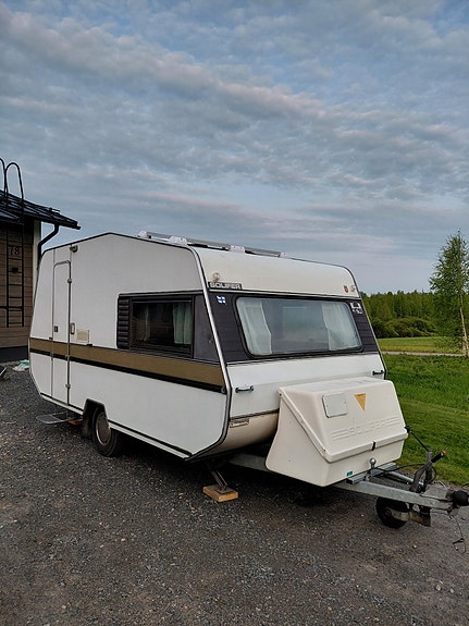 Vuokrataan asuntovaunu