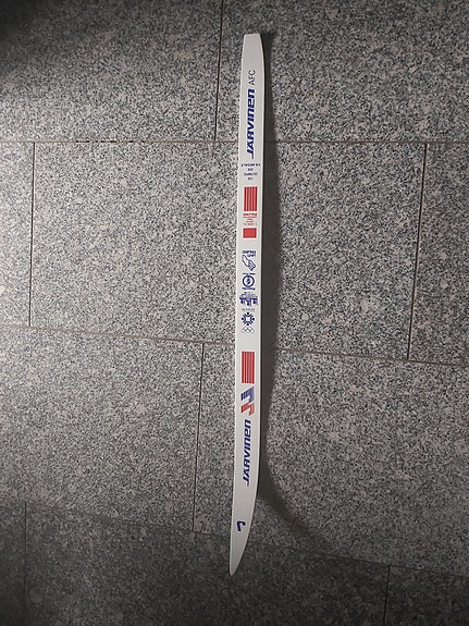 1984 Salpausselkä, Sarajevo Olympialaiset muistosuksi, pituus n 75 cm