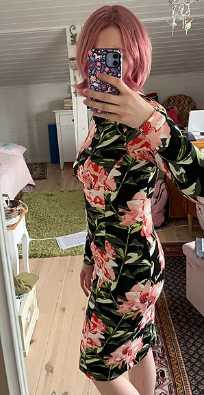Kukallinen mekko