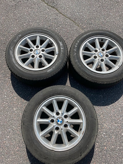 BMW Z3 renkaat vanteineen (3x)