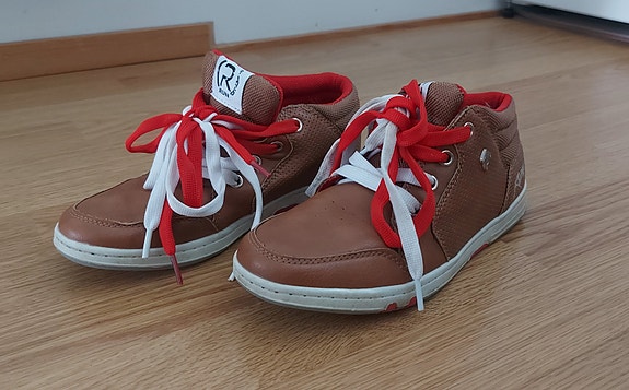 Kengät 34