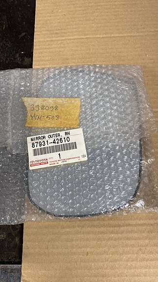 Toyota sivupeilin peiliosa oikea 87931-42610