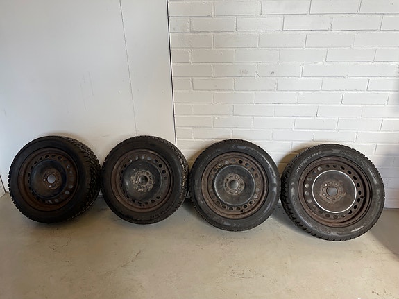 +205/55/16 alumiinivanteet 16" nastarenkaat (165)