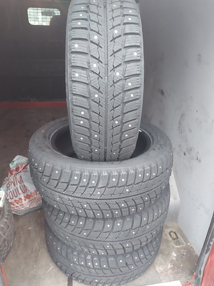 Ford nastarenkaat 205/55 r16