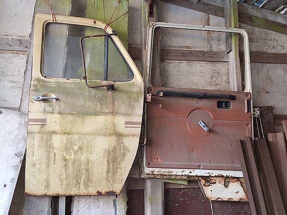 Ovia / Doors