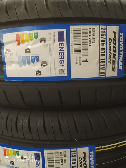 Uudet Toyo proxes comfort 215/65R16" Kesärenkaat