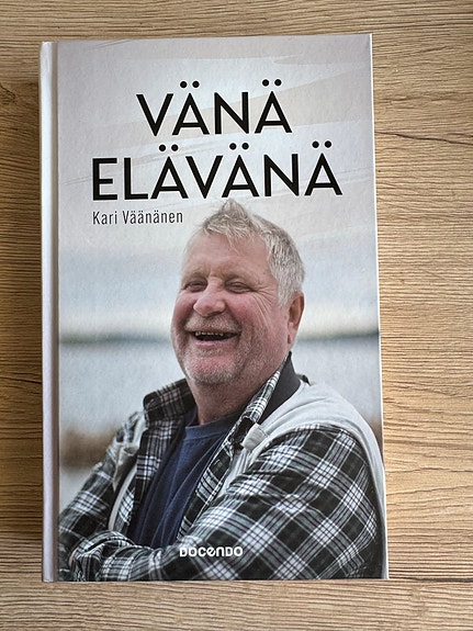 Vänä Elävänä / Kari Väänänen