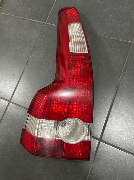 Volvo V50 vasen takavalo