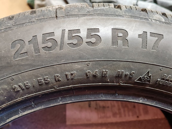 Continental talvirenkaat 215/55 R17