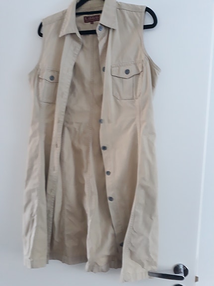 Beige pitkä liivi