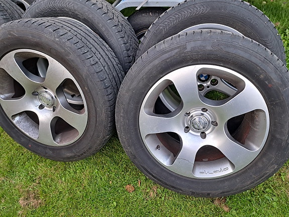 Bmw 18" Stilauto Offroad vanteet kesärenkailla