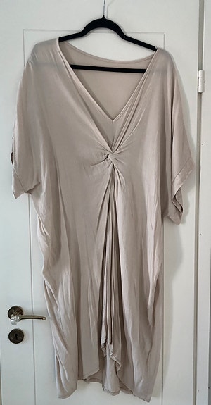 Beige mekko xl