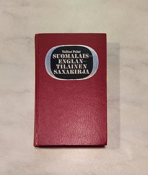 Suomalais Englantilainen sanakirja, taskukokoa.